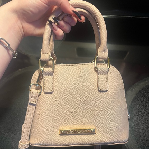 Bestey Johnson pink bow purse - Picture 2 of 3